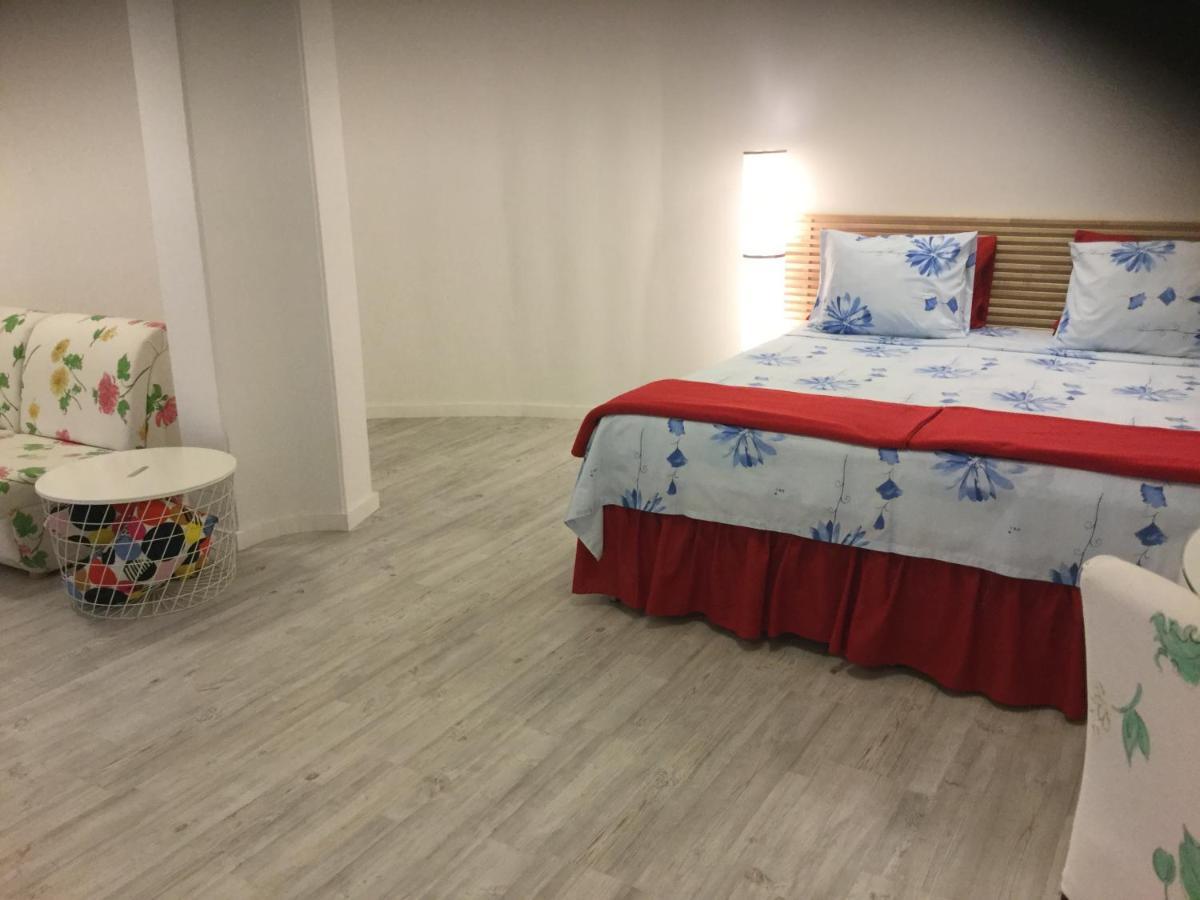 Red Cozy Stay Limassol Chambre photo